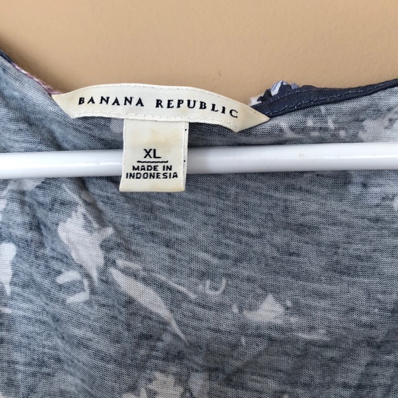 Banana Republic floral tank with ruffle neckline - Picture 4 of 7